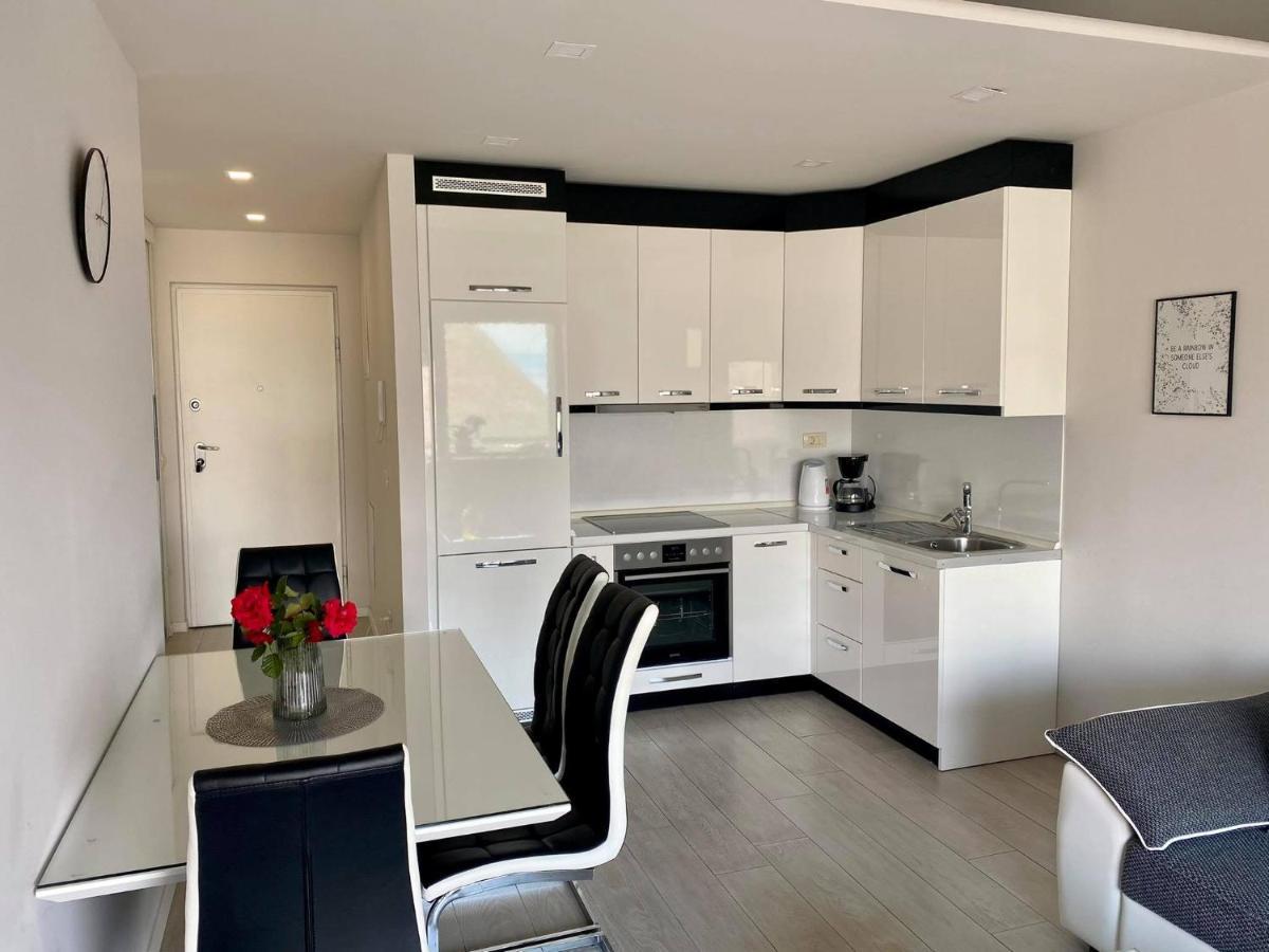 Lux Apartment Sea View Makarska Kültér fotó